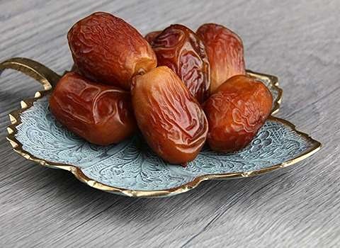 خرید خرما زاهدی خشک + قیمت عالی باکیفیت